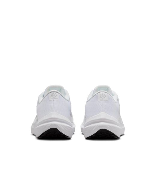 Nike White Air Winflo 10 Sneaker for men