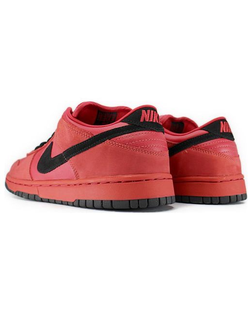 Nike Red Sb Dunk Low Pro 'True' for men