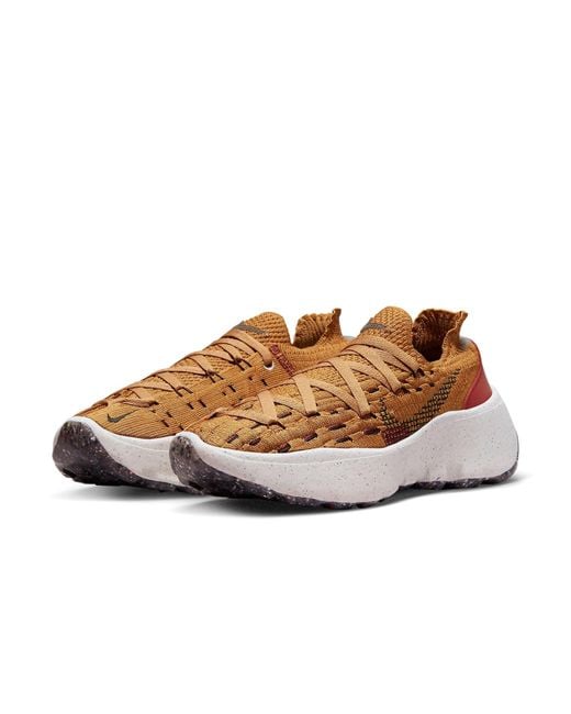 Nike Brown (Wmns) Space Hippie 04 'Wheat Dark Beetroot'