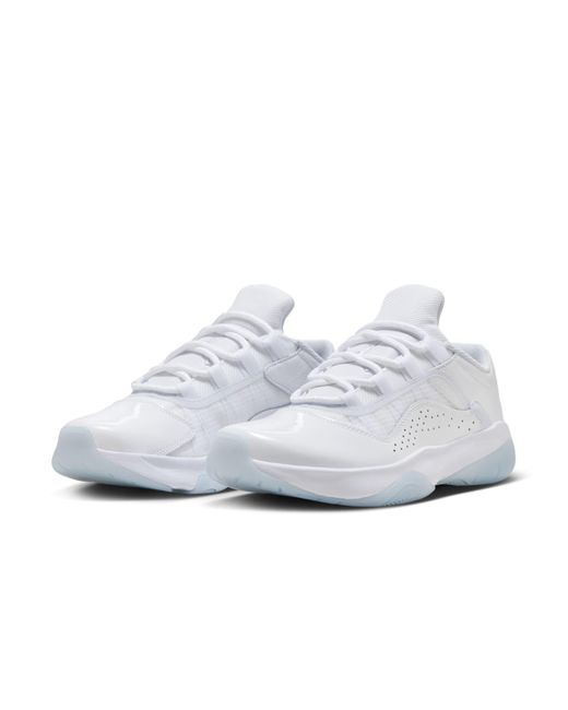 Nike White (Wmns) 11 Cmft Low Ice Football'
