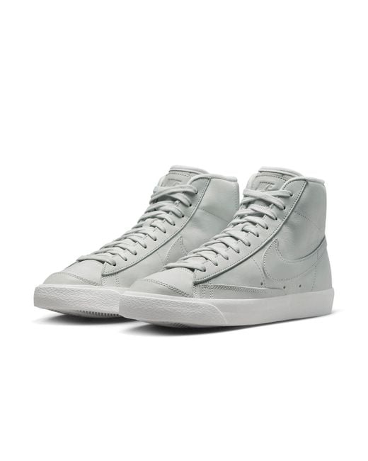 nike blazer grey