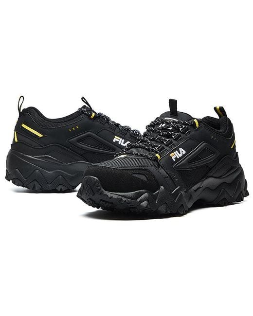 Fila Black Oakmont Low Top Clunky Sneaker for men