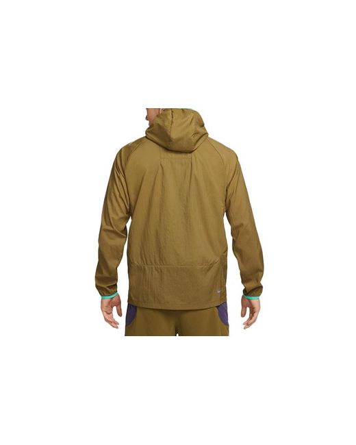 Nike Green Trail Aireez Lightweight Trail Running Jacket for men