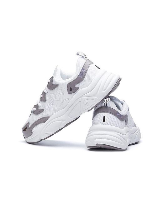 Fila White (Wmns) Line Low-Top Running Shoes