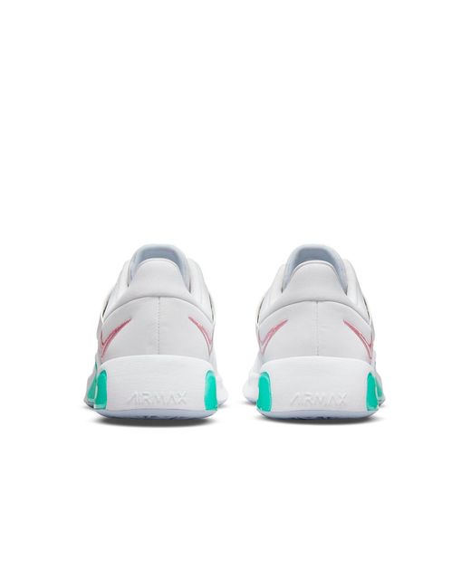 Nike White (Wmns) Air Max Bella Tr Trainer 4 Low-Top Training Shoes