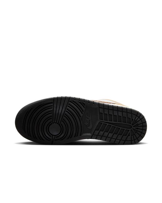 Nike White 1 Low Se Elephant' for men