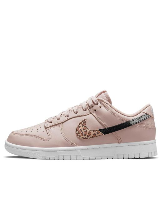 Nike Pink (Wmns) Dunk Low Se 'Primal'