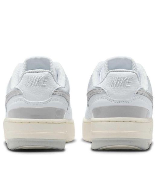 Nike White (Wmns) Gamma Force Light Smoke Metallic'