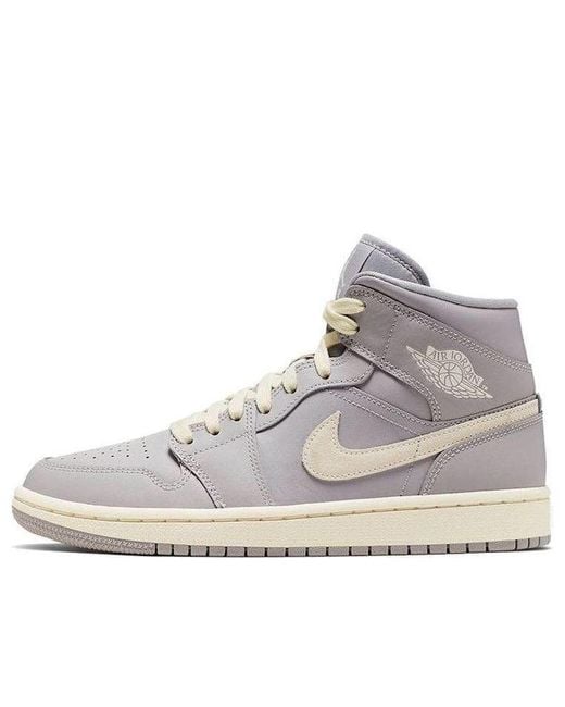 Nike Gray (Wmns) 1 Mid Light Bone'