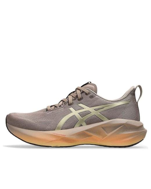 Asics Gray (Wmns) Novablast 5 'Luxe Taupe'