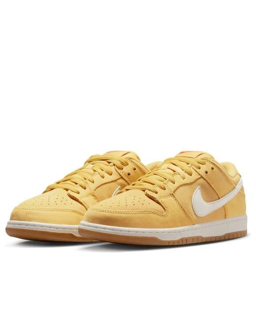 Nike Metallic Sb Dunk Low 'Saturn' for men