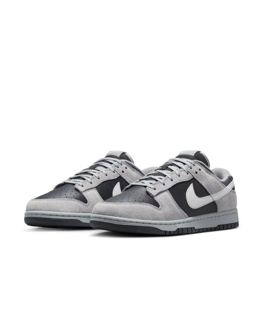 smoke grey dunks low