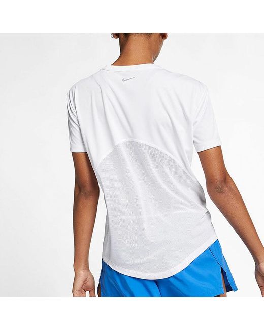 Nike White (Wmns) Dri-Fit Sports Training Quick Dry Breathable Round Neck Short Sleeve T-Shirt