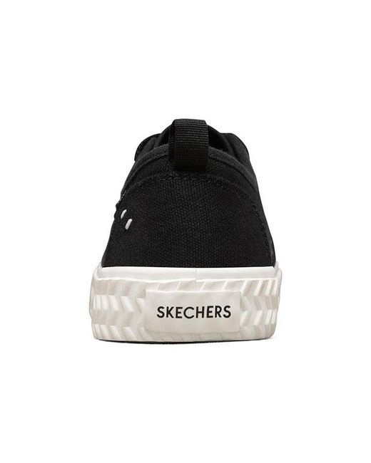 Skechers Black (Wmns) Street Trax Low-Top Sneakers