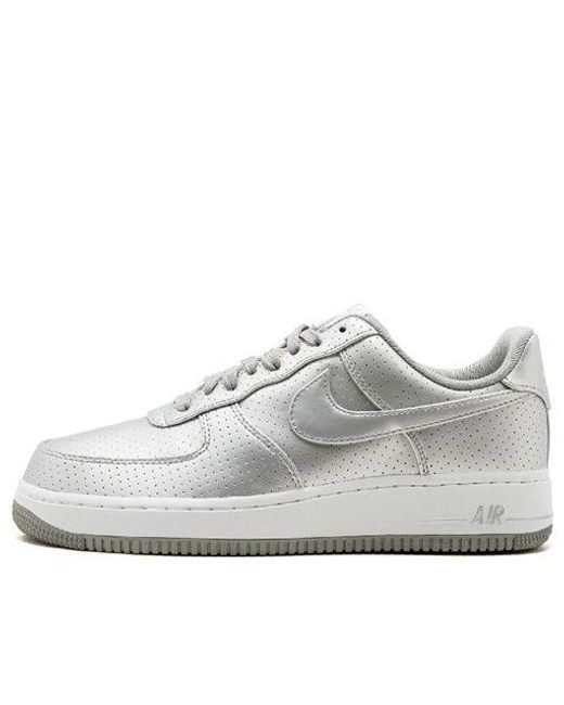 white silver air force 1