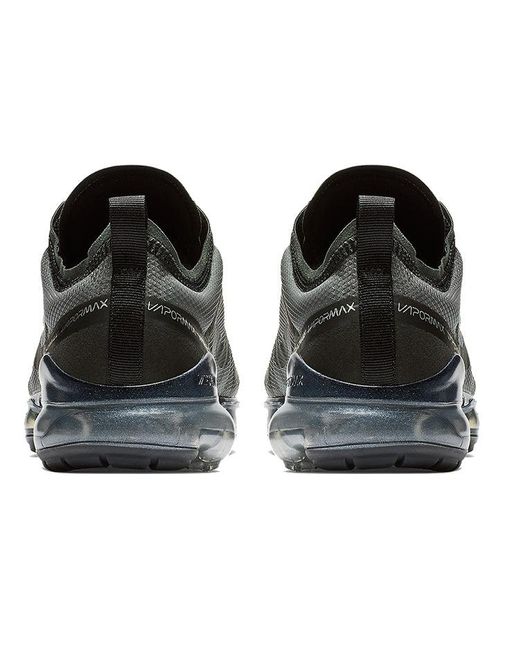ghost black vapormax