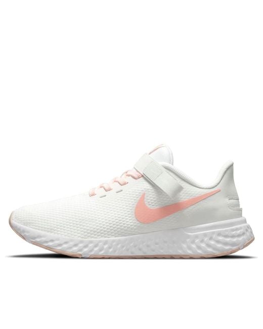 Nike White (Wmns) Revolution Flyease 'Summit Crimson Bliss'