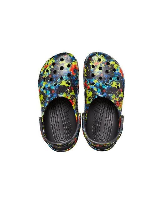 CROCSTM Blue Classic Tie Dye Pattern Beach Denim Sandals