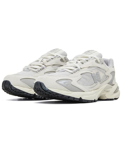 New Balance White 725 Off' for men