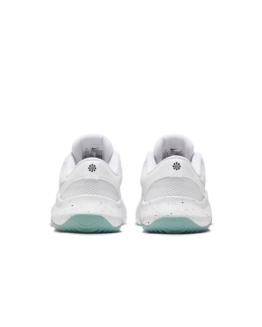 Nike White (Wmns) Legend Essential 3
