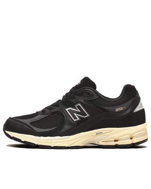 New Balance Black 2002R Vintage' for men