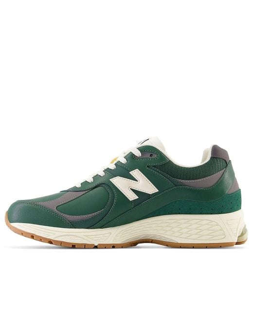 New Balance Green 2002R 'Vintage Leather Pack for men