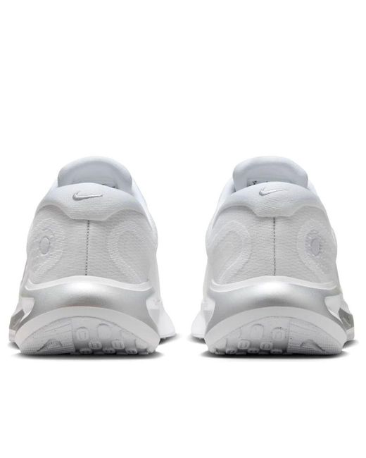 Nike White Journey Run Road Running Shoes