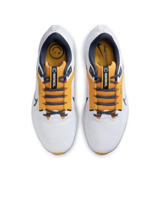 Nike White Pegasus 40 (west Virginia) Road Running Shoes for men