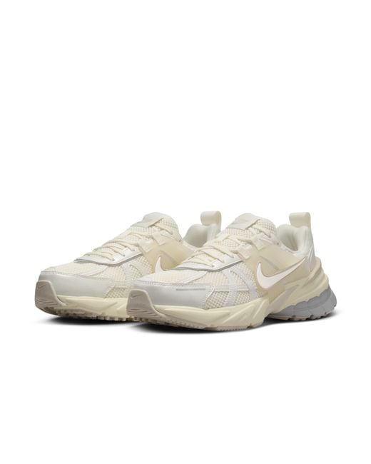 Nike White (Wmns) V2K Run 'Pale Ivory'