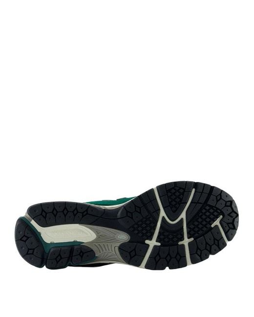 New Balance Green 2002R 'Marsh' for men