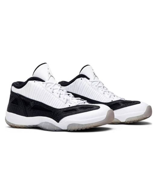 Nike White 11 Retro Low Ie for men