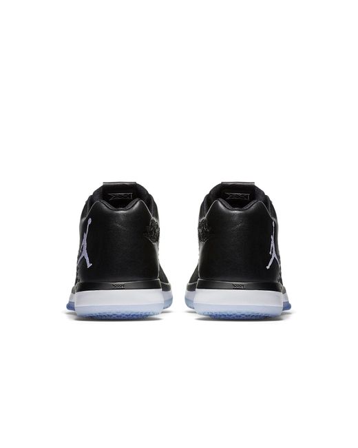 Nike Black 31 Low for men