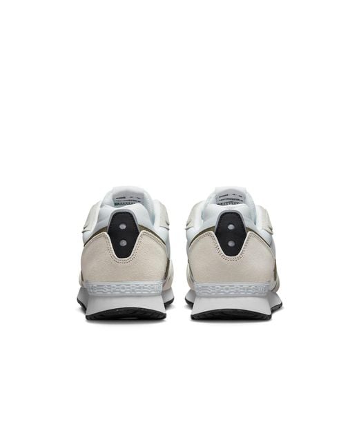 Nike White Venture Runner Medium' for men