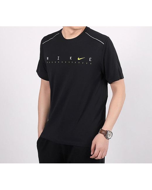 Nike Black Dri-Fit Miler Future Fast Mesh Quick Dry Reflective Element Short Sleeve for men