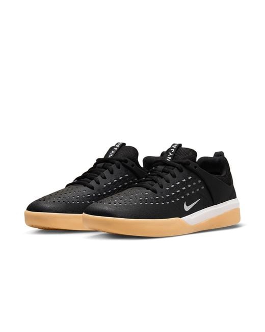 Nike Black Zoom Nyjah 3 Sb Gum' for men