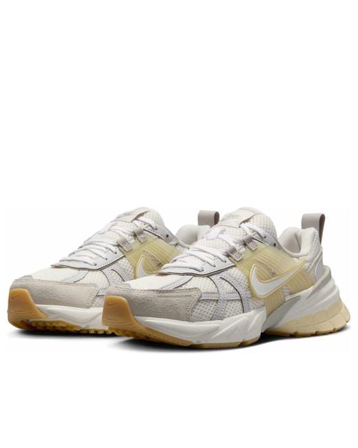 Nike White (Wmns) V2K Run 'Shadow'