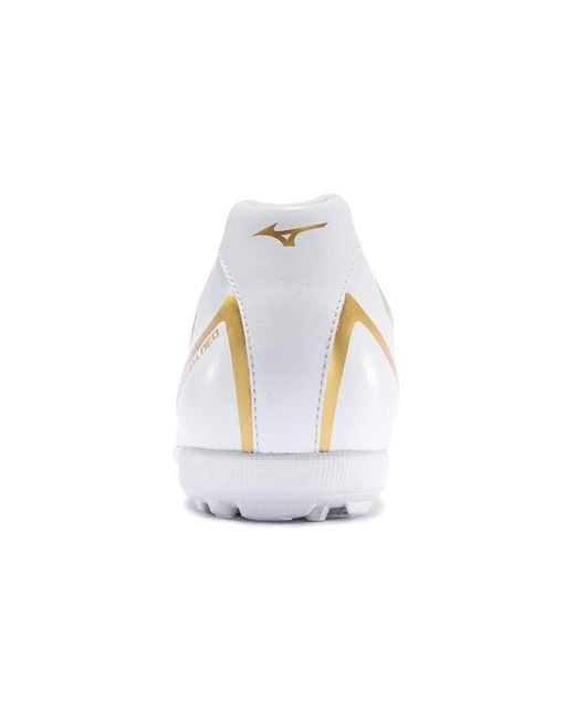 Mizuno White Monarcida Neoii Football Shoes for men