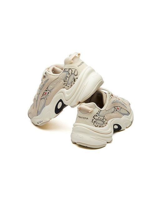 Fila White Low Tops Sports Shoe for men