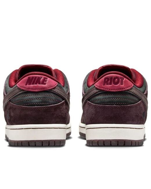 Nike Brown X Riot Skateshop Sb Dunk Low 'Mahogany Dark Beetroot' Fz1289-200 for men