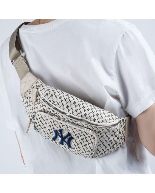 MLB White Monogram Series Retro Full Print Ny New York Yankees Casual Classic Fanny Pack