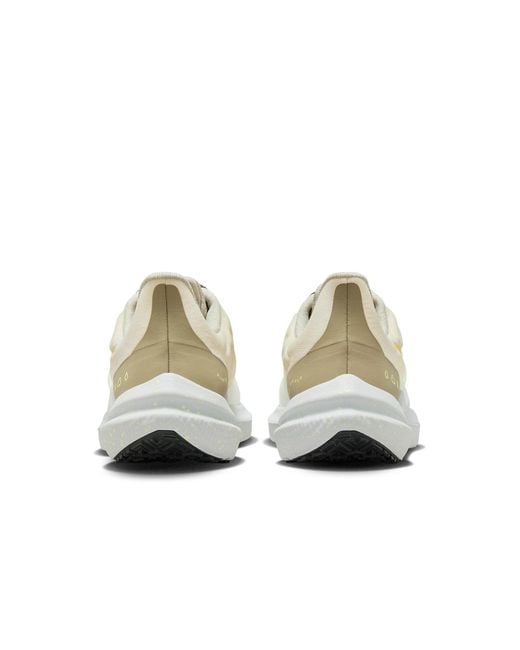 Nike White (Wmns) Air Zoom Winflo Shield 'Pale Ivory Neutral'