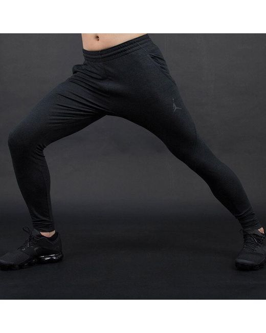 Nike Black Solid Color Elastic Waistband Slim Fit Sports Pants/Trousers/Joggers for men