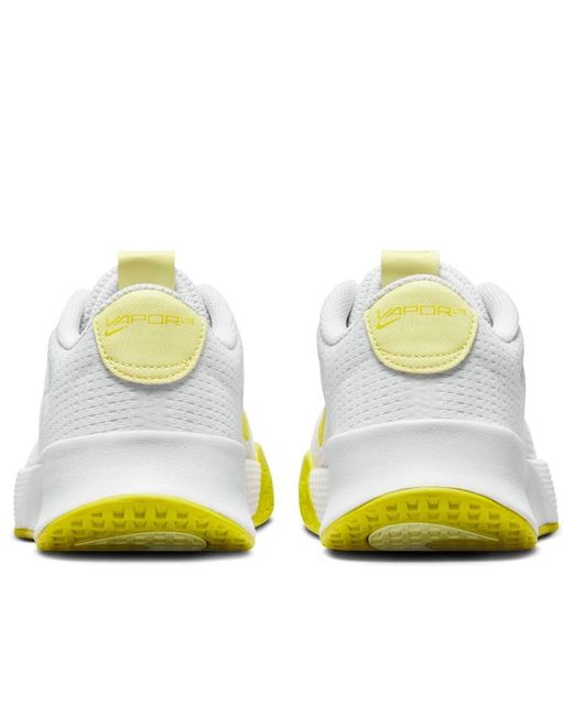 Nike White Court Vapor Lite 2 Hard Court Tennis Shoes