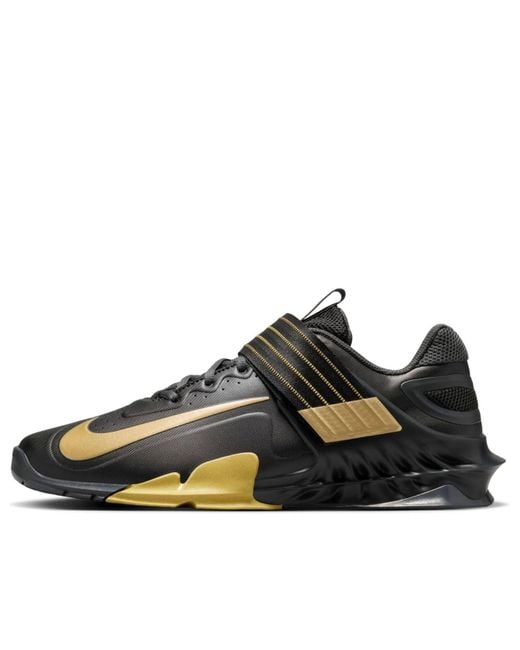 Nike Black Savaleos for men