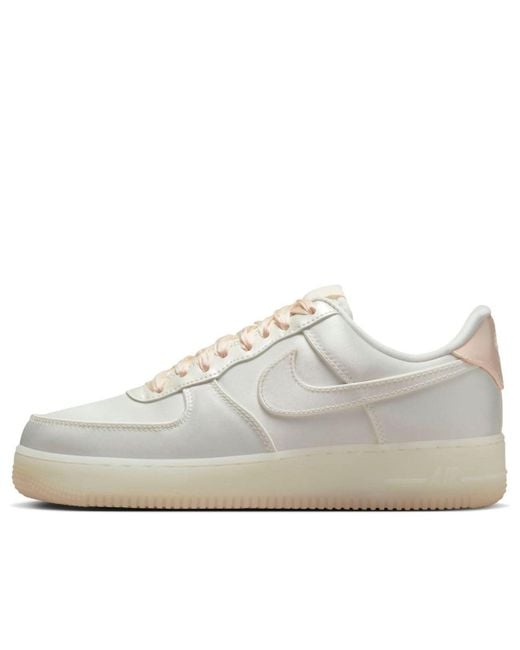 Nike White (Wmns) Air Force 1 '07 Lv8 'Sail Barely' Hq3762-133