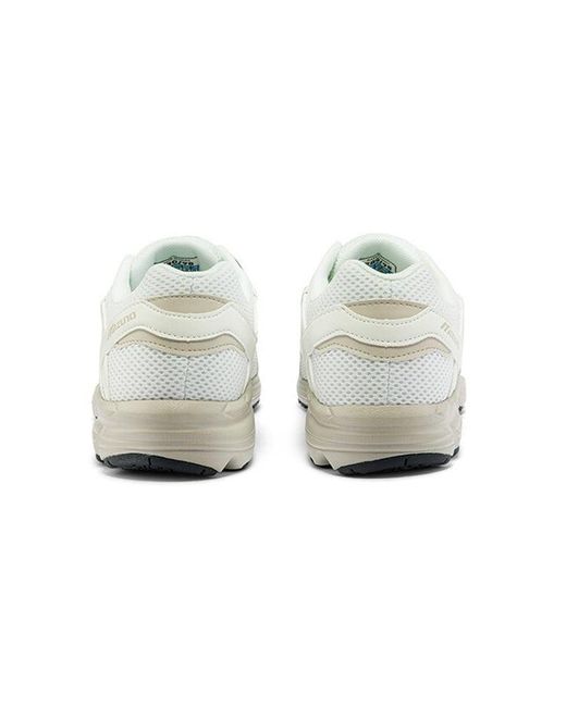 Mizuno White Spark Cn for men