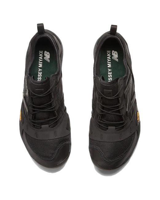 New Balance Black Mt10O X Issey Miyake for men