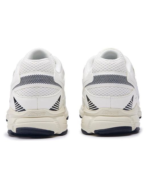 Mizuno White Cyclone Speed 2K for men
