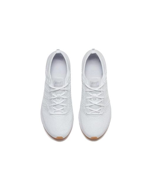Nike White Flyknit Trainer Gum' for men