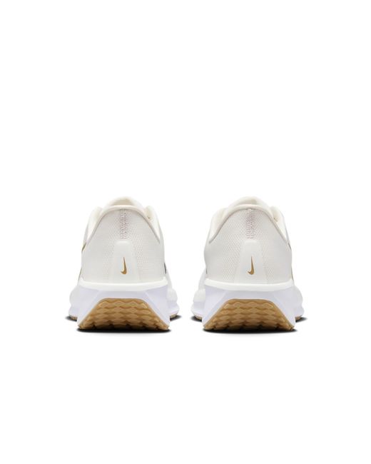 Nike White (Wmns) Quest 6 'Phantom Metallic'